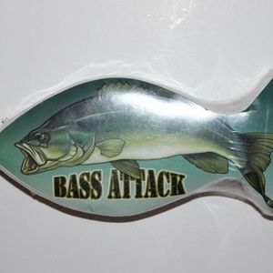 NEW Packaged Bass Attack Fish Design T-Shirt L